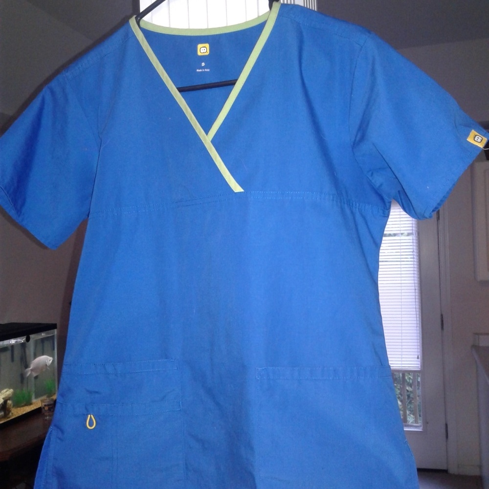 Scrubs small